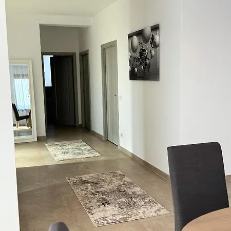 Holiday home Focsani Casa *